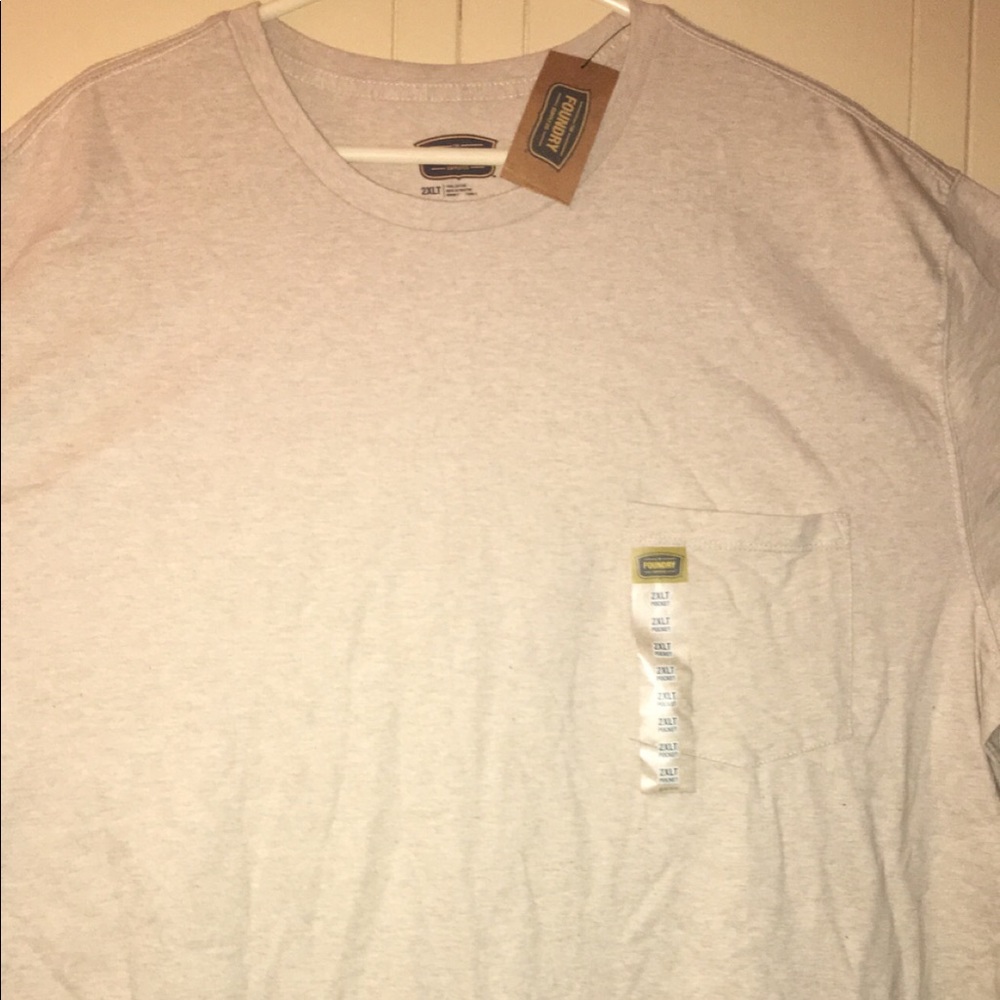 Casual short sleeve shirt w/ pocket